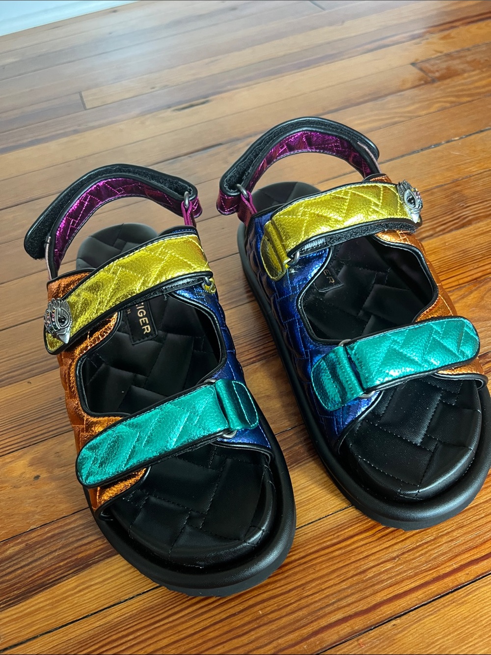 Kurt Geiger London Orson Sandal Metallic Multi Color Quilted Eagle NWOB EU 39 - Picture 2 of 10